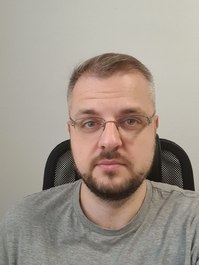 Максим Муравьёы 